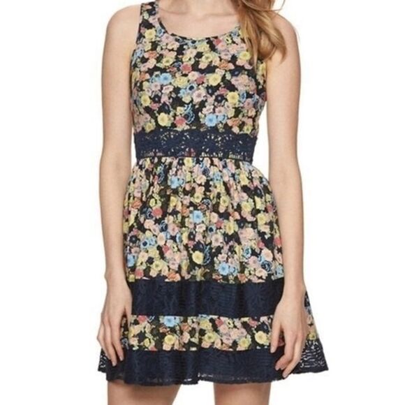 LC Lauren Conrad Lace Floral Dress - Picture 1 of 13